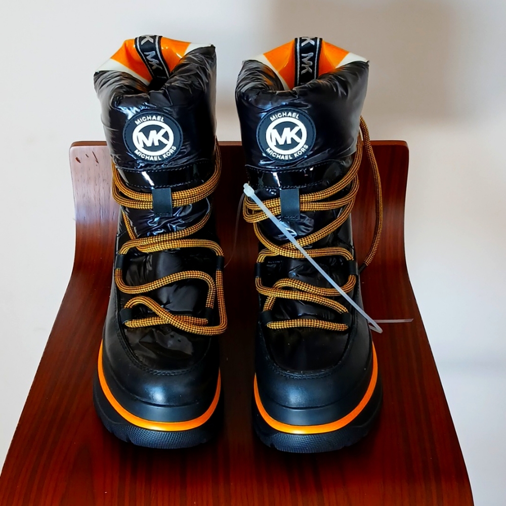Brand New Women's Michael Kors Winter Boots